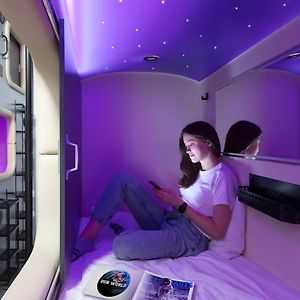 Capsule Hotel Constellation 89